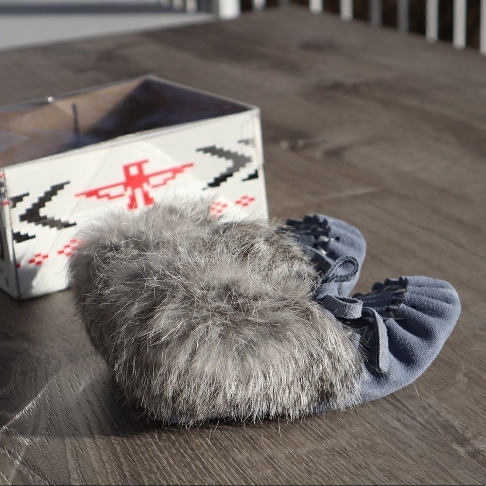 Laurentian Chief infant moccasins 
